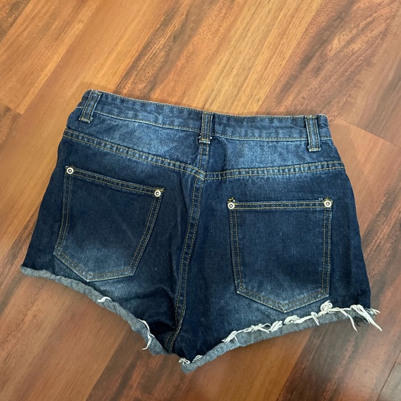 Boohoo denim cutoff shorts - Picture 3 of 4